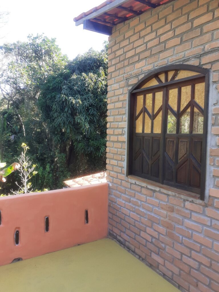 Casa sustentável bioconstrução no Vale do Capão na Chapada Diamantina