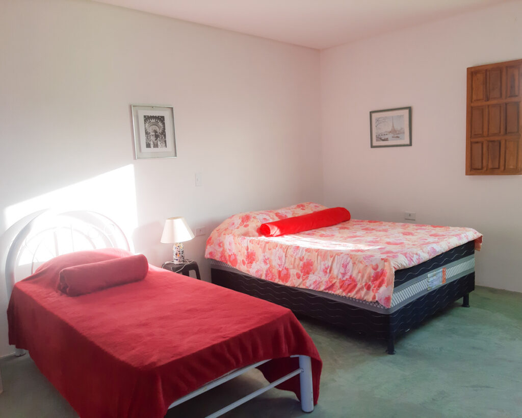 Quarto de aconchegante chalé em Piatã