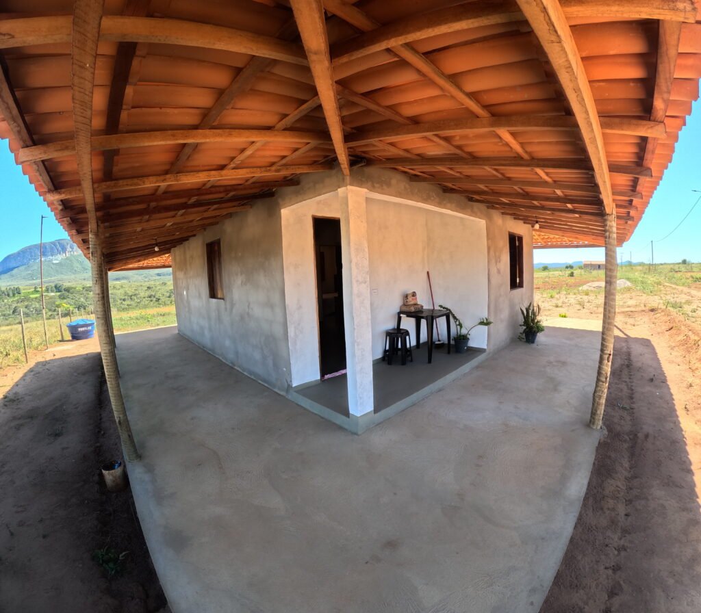 Varanda em casa de chácara em Piatã na Chapada Diamantina
