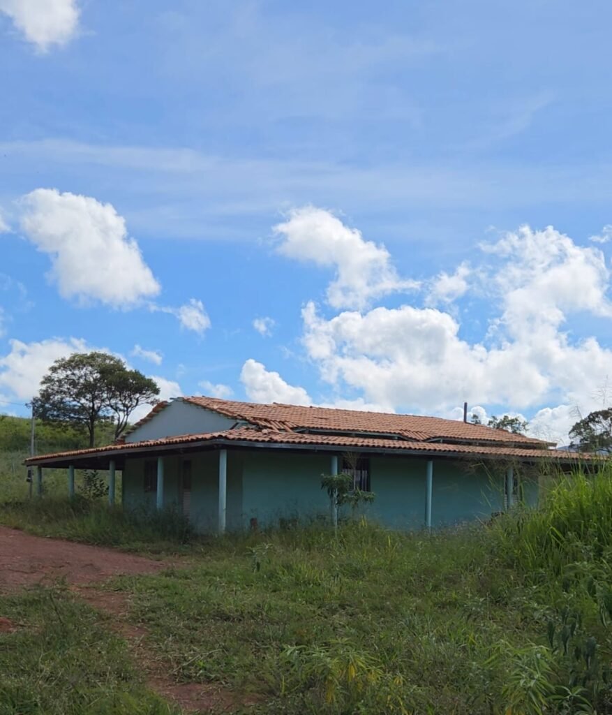 Casa com varanda em sítio localizado em Piatã, na Chapada Diamantina