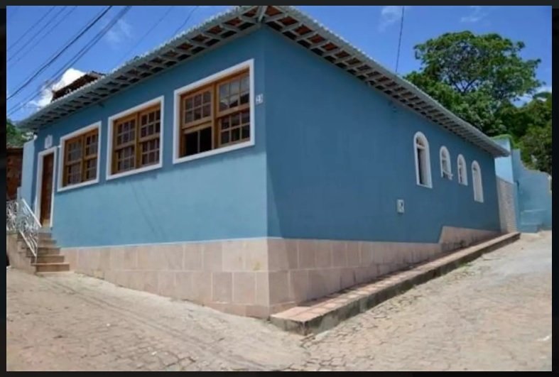 Fachada de casa em centro histórico de Lençóis, na Chapada Diamantina, Bahia