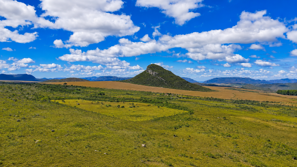 Vista panorâmica de fazenda com potencial para cultivo de café especial, em Piatã, na Chapada Diamantina, Bahia